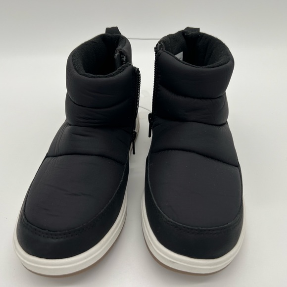 Kids' archie Puffer Boots Black - Cat & Jack - Picture 2 of 5